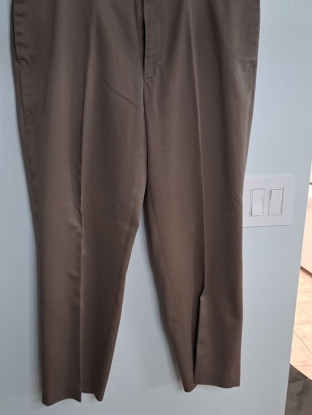 Perry Ellis Men's Dress Pants in Brown